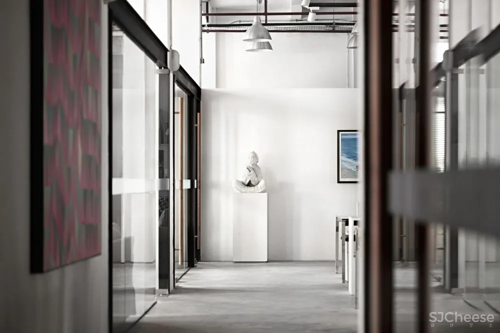 广州伶居侘寂风总部办公，旧得很高级！