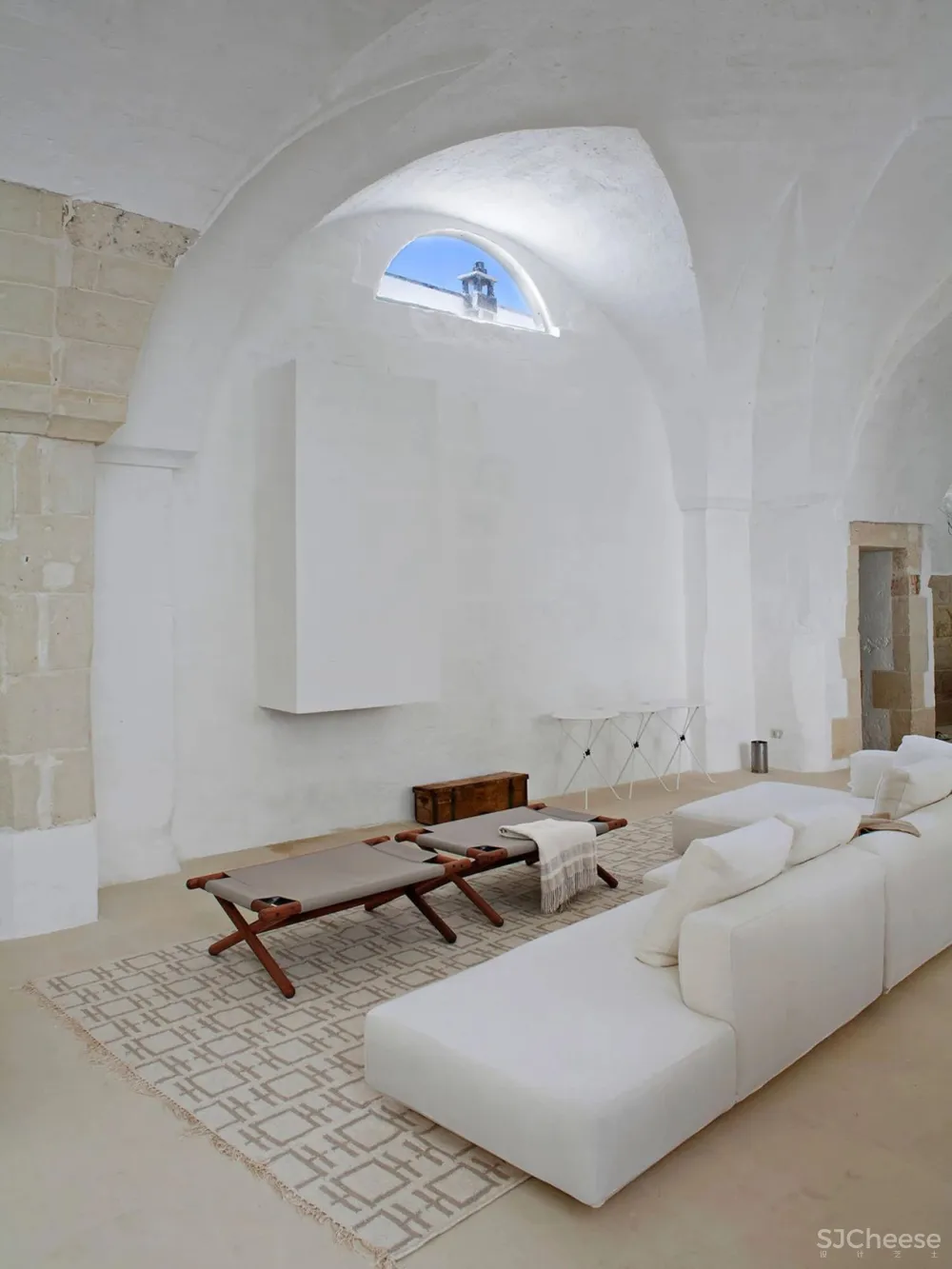 诗意般的旋转空间