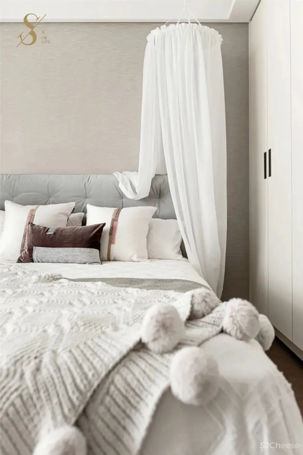 柳岸晓风顶楼跃层，精致无边，家是居者的精神延伸 s