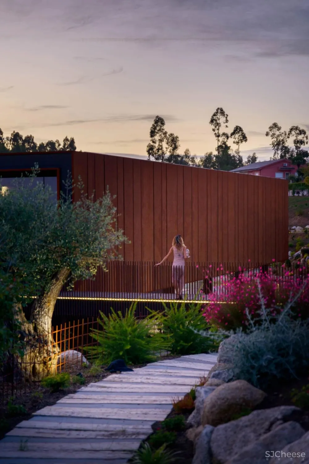 MMV arquitectos丨悬浮的盒子，葡萄牙