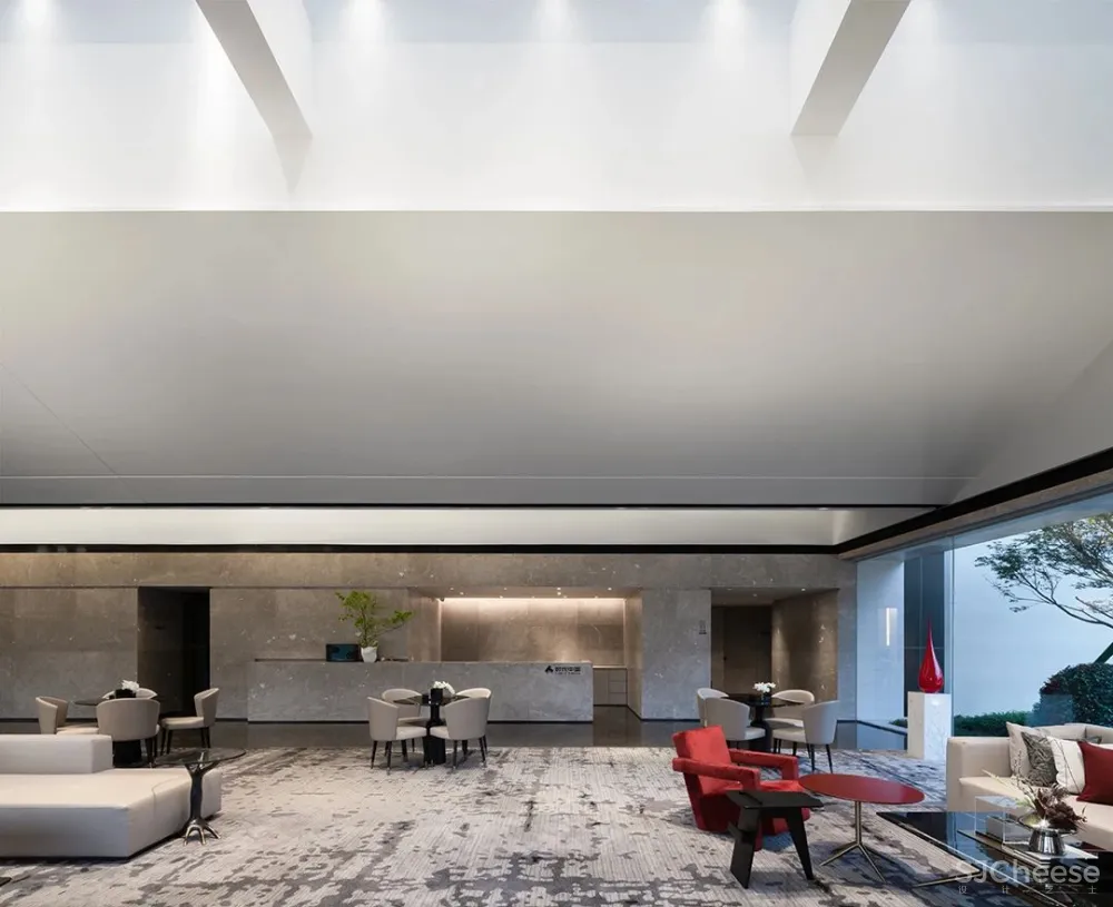 时代 光 静谧 美的内核