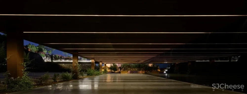 MMV arquitectos丨悬浮的盒子，葡萄牙