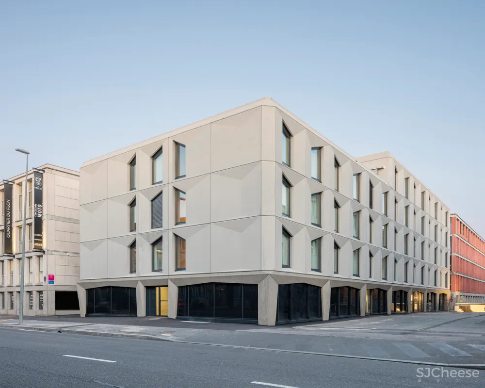 被称作「小W」的Moxy酒店,瑞士又开新店,外墙竟是预制模块,果然够潮