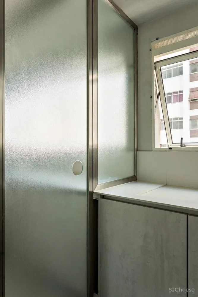 这对夫妇用165平米的家专门招待客人，只做一间卧室却有三间厕所！