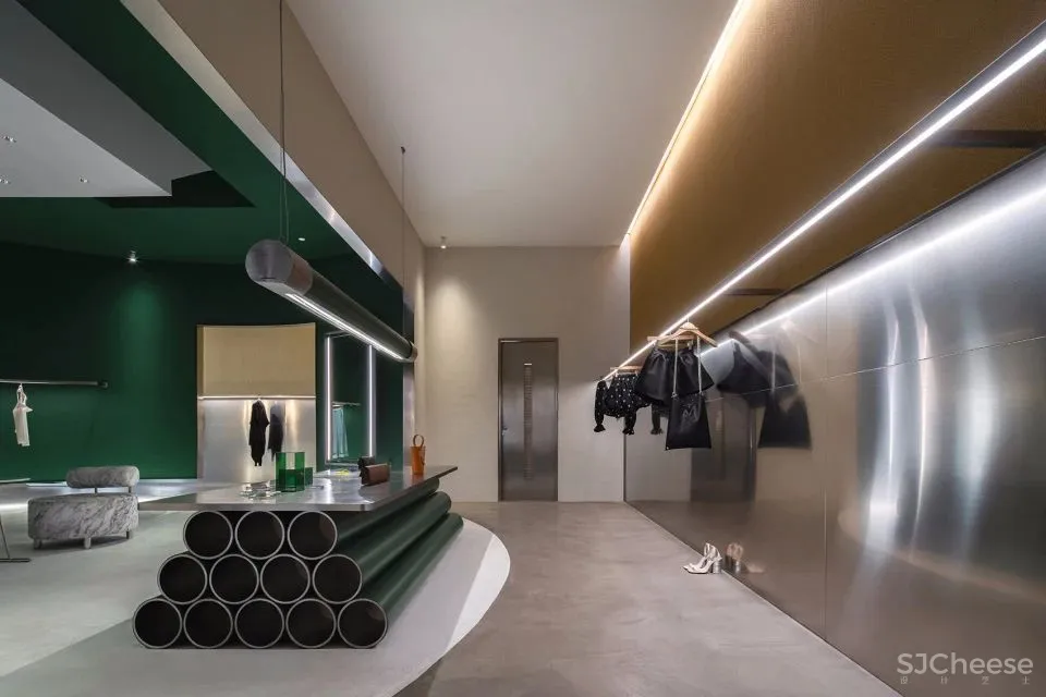 SOWHAT女装品牌集合店成都