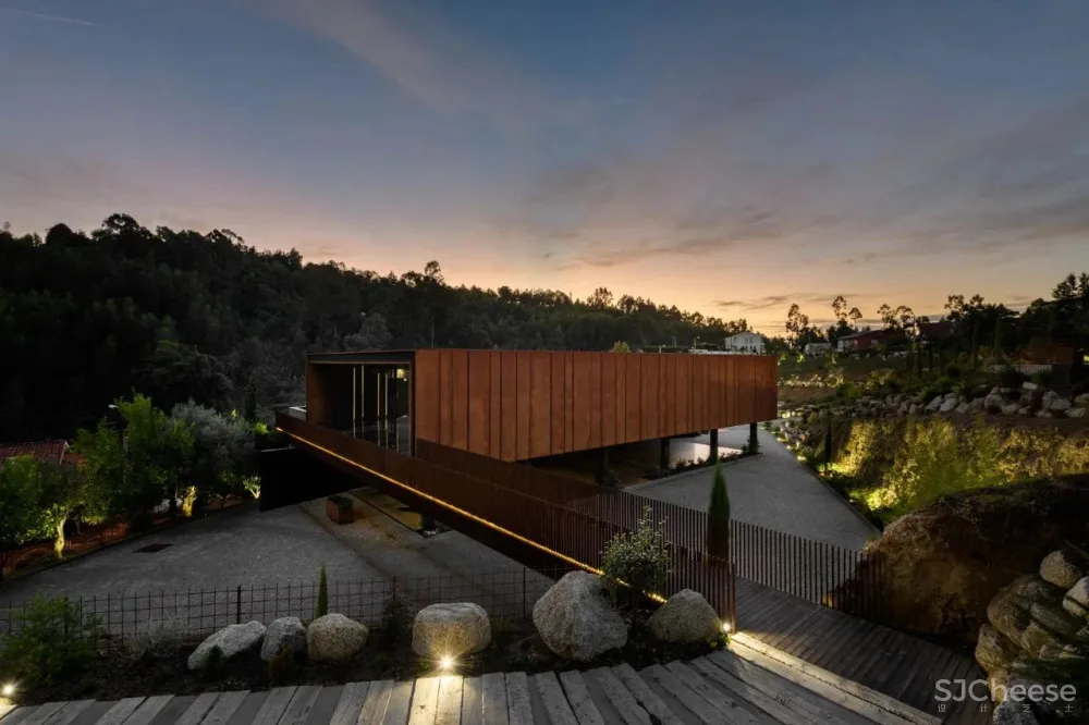 MMV arquitectos丨悬浮的盒子，葡萄牙