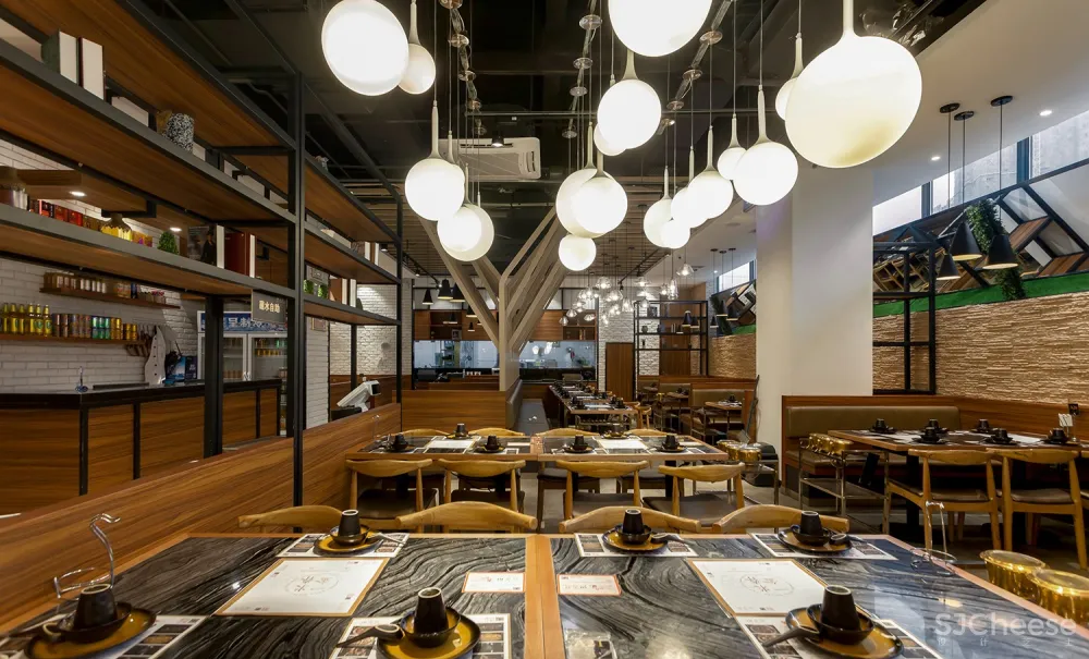 蒙古主题餐厅设计出清新草原风,“一米金脊”羊蝎子火锅餐厅