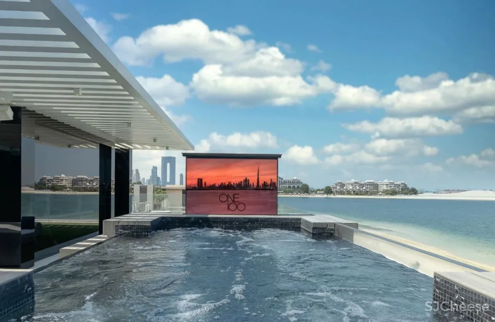 迪拜最昂贵的别墅，还送法拉利和劳斯莱斯！