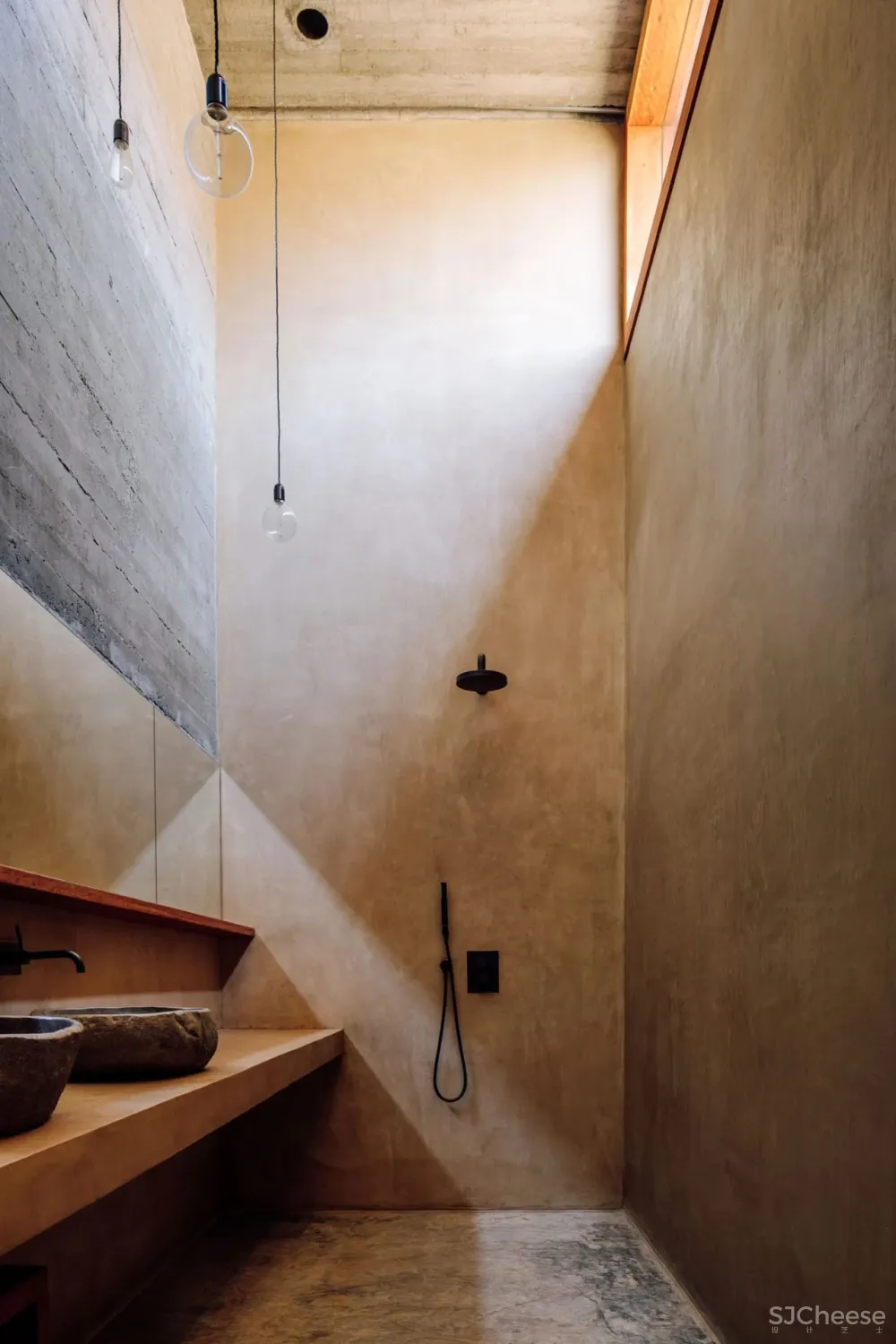 在火山底建造的“亲密”别墅；卫生间不装窗帘，根本不在乎路过的人！你敢住吗？【A963第2186期】