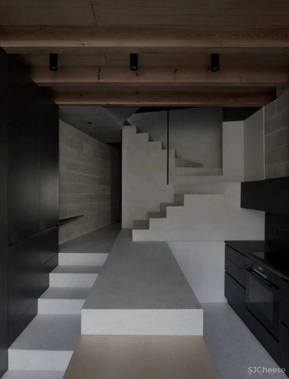 一个有生命力的居住容器 破碎之家 NPS Arquitectos