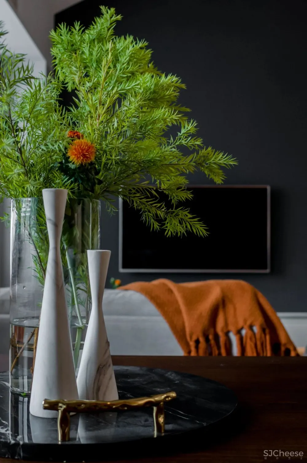 小夫妻买下105㎡奇葩阁楼，砸掉数面墙，“浪费空间”却让幸福暴增！