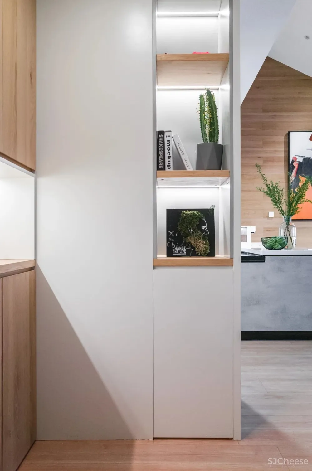 小夫妻买下105㎡奇葩阁楼，砸掉数面墙，“浪费空间”却让幸福暴增！