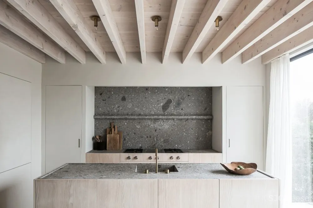 AM Designs|歷史村中的房屋