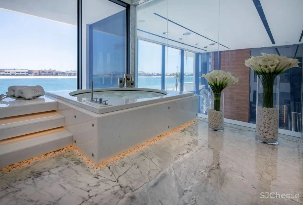 迪拜最昂贵的别墅，还送法拉利和劳斯莱斯！