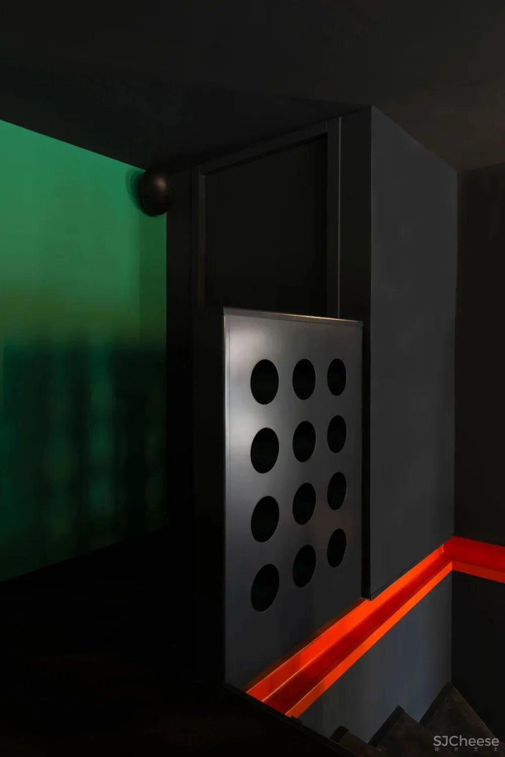 La Raffinerie Modernist Beer Bar in Lyon by Un Studio.