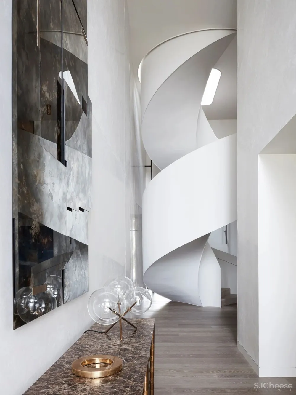 诗意般的旋转空间