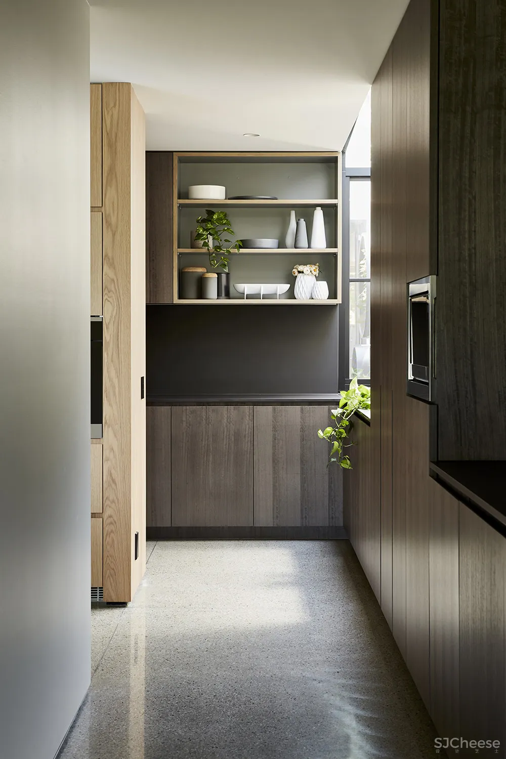 精致而富有细节的极简主义 Mckimm新作