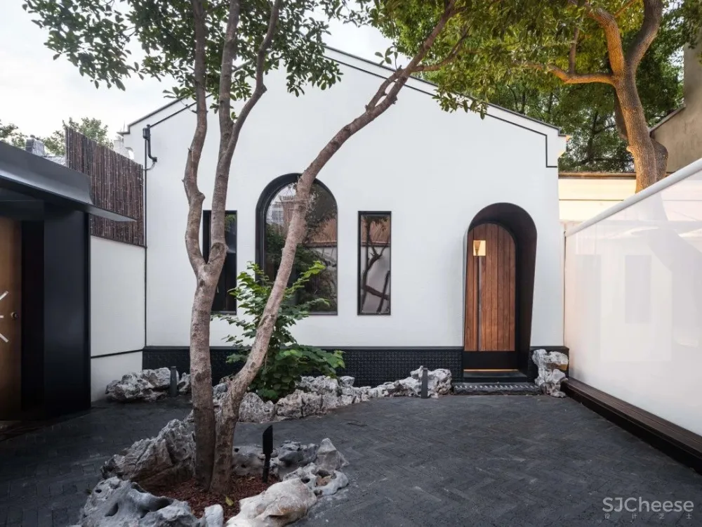 上海 100㎡ 小宅院,花 6 年建成,设计处处有亮点