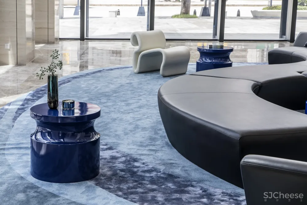 纯甲级写字楼—极具现代简约设计风格