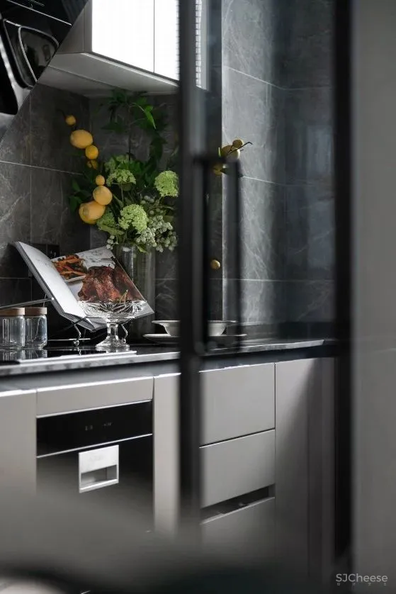 在260方空中跃墅眺望国际滨 刘荣禄国际