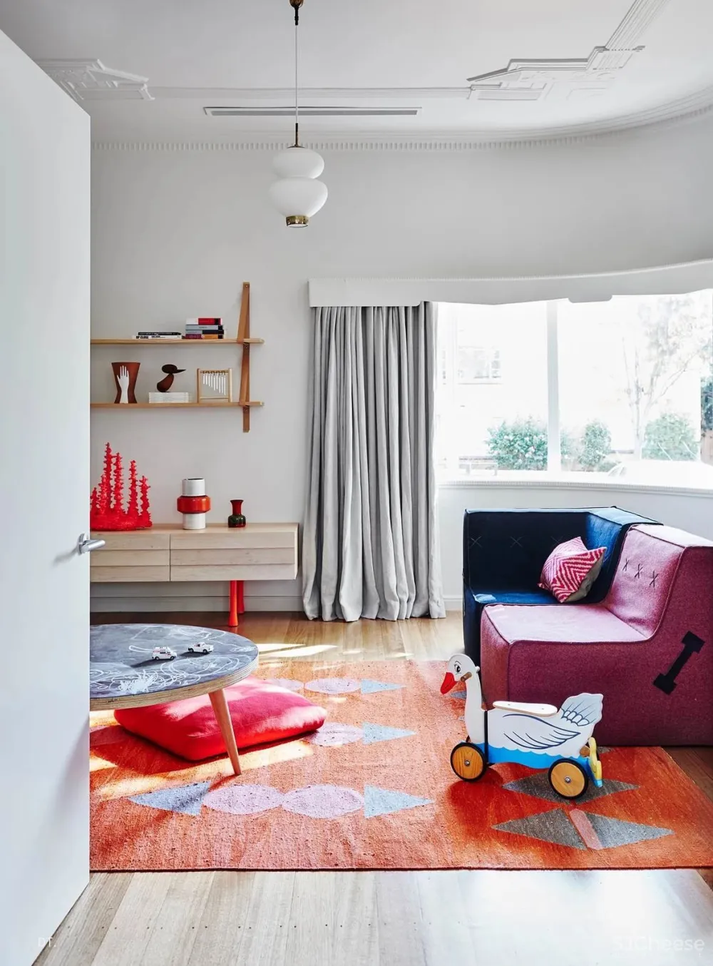 大胆用色 水磨石，让这个私宅有着琥珀般的光芒