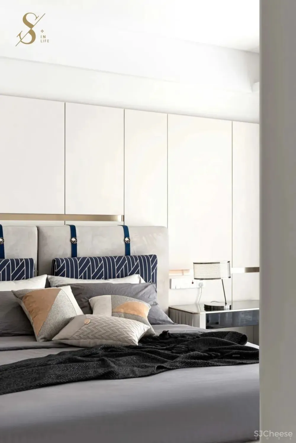 柳岸晓风顶楼跃层，精致无边，家是居者的精神延伸 s