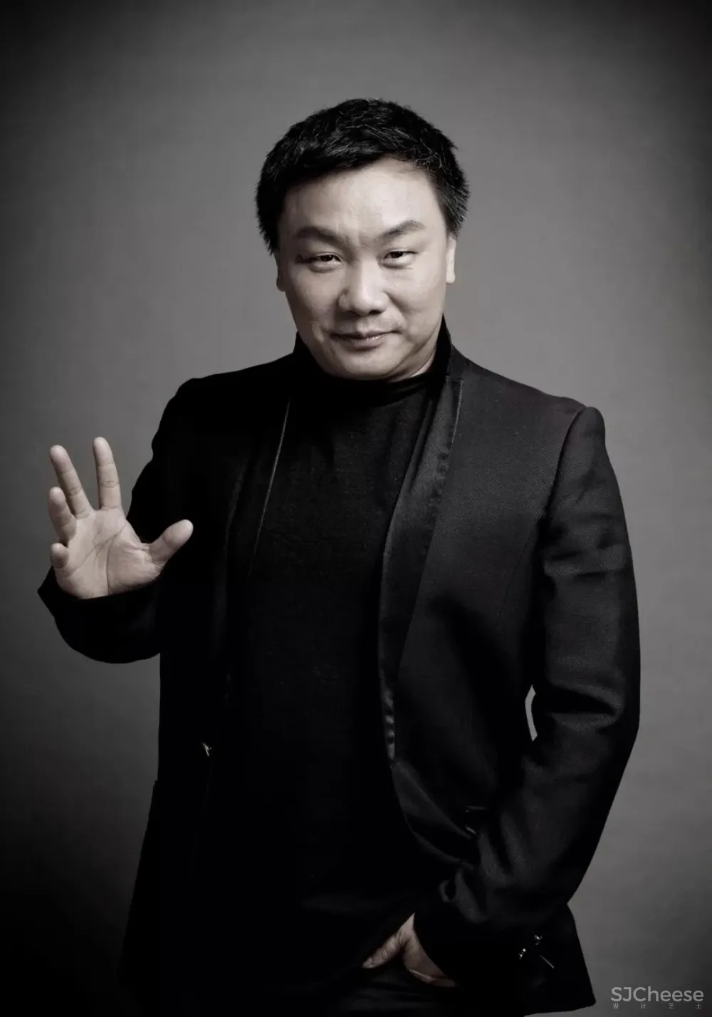 张灿新作 归隐到热带雨林中!