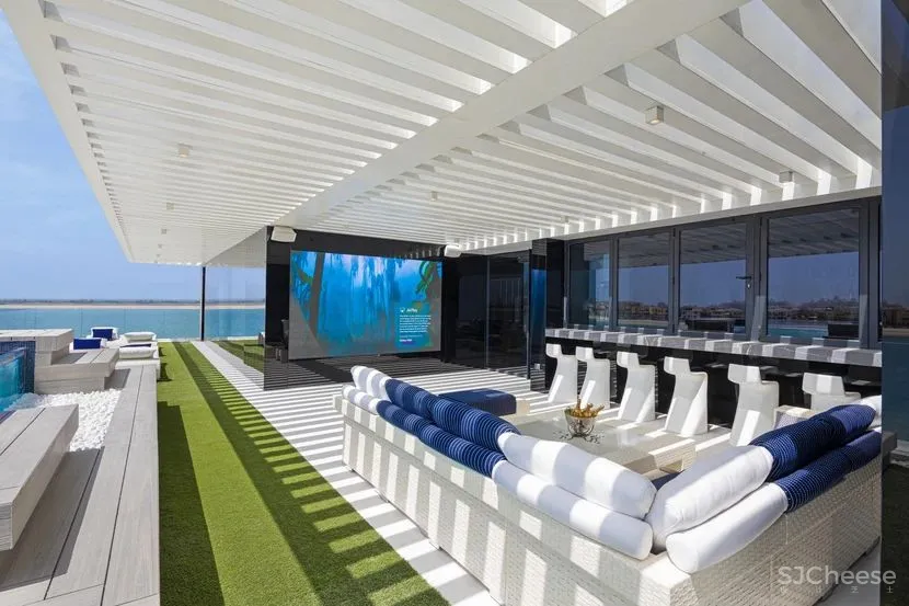 迪拜最昂贵的别墅，还送法拉利和劳斯莱斯！