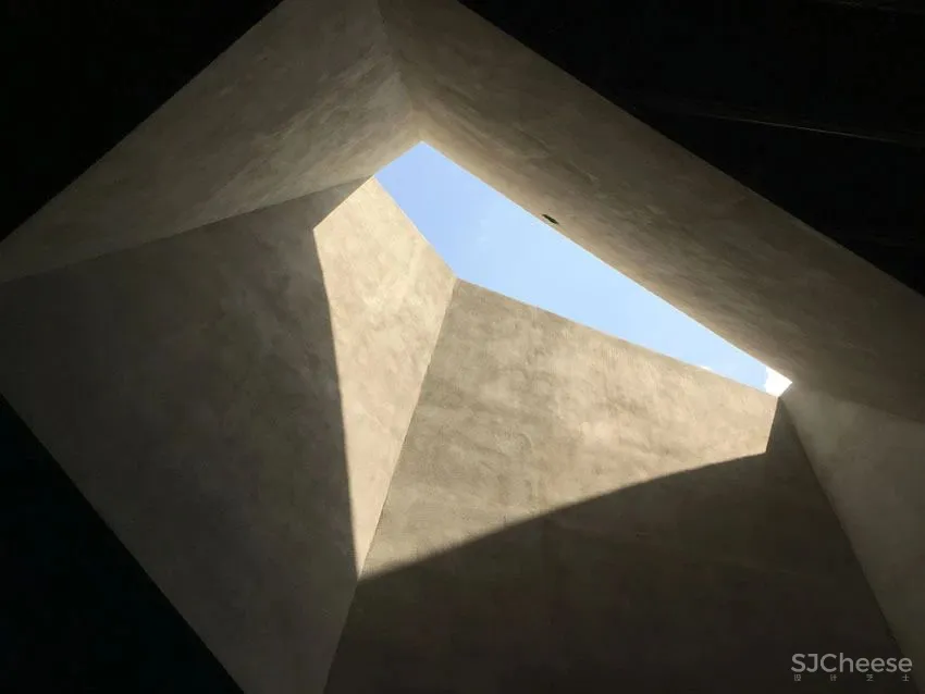 Churches丨灵魂的救赎所