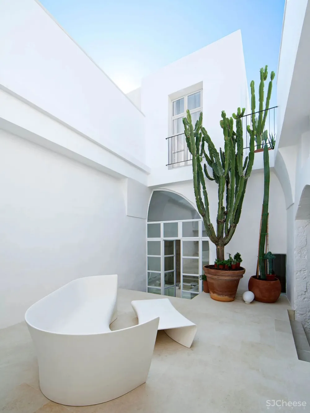 诗意般的旋转空间