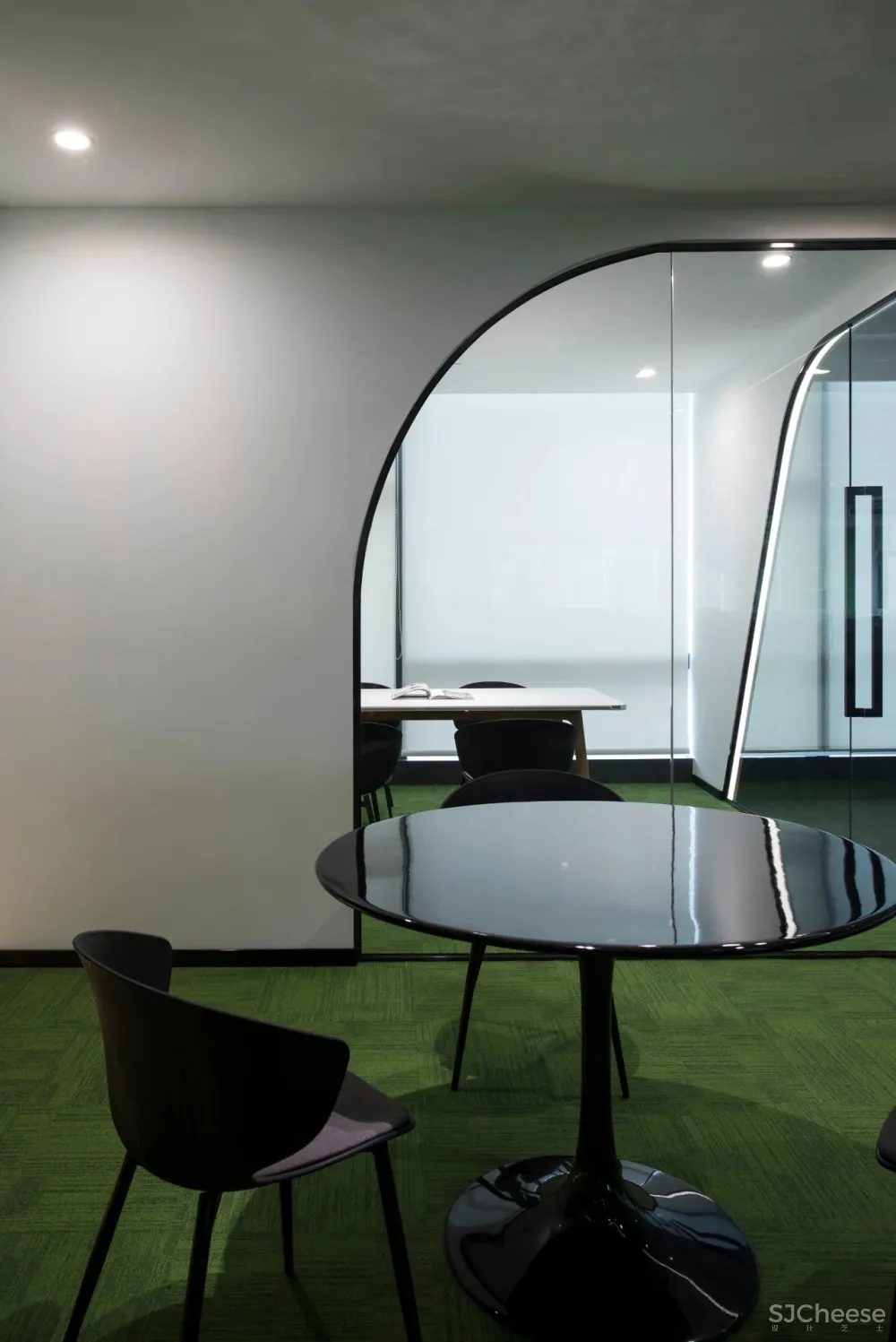 极简 留白,打造轻盈通透的活力空间!