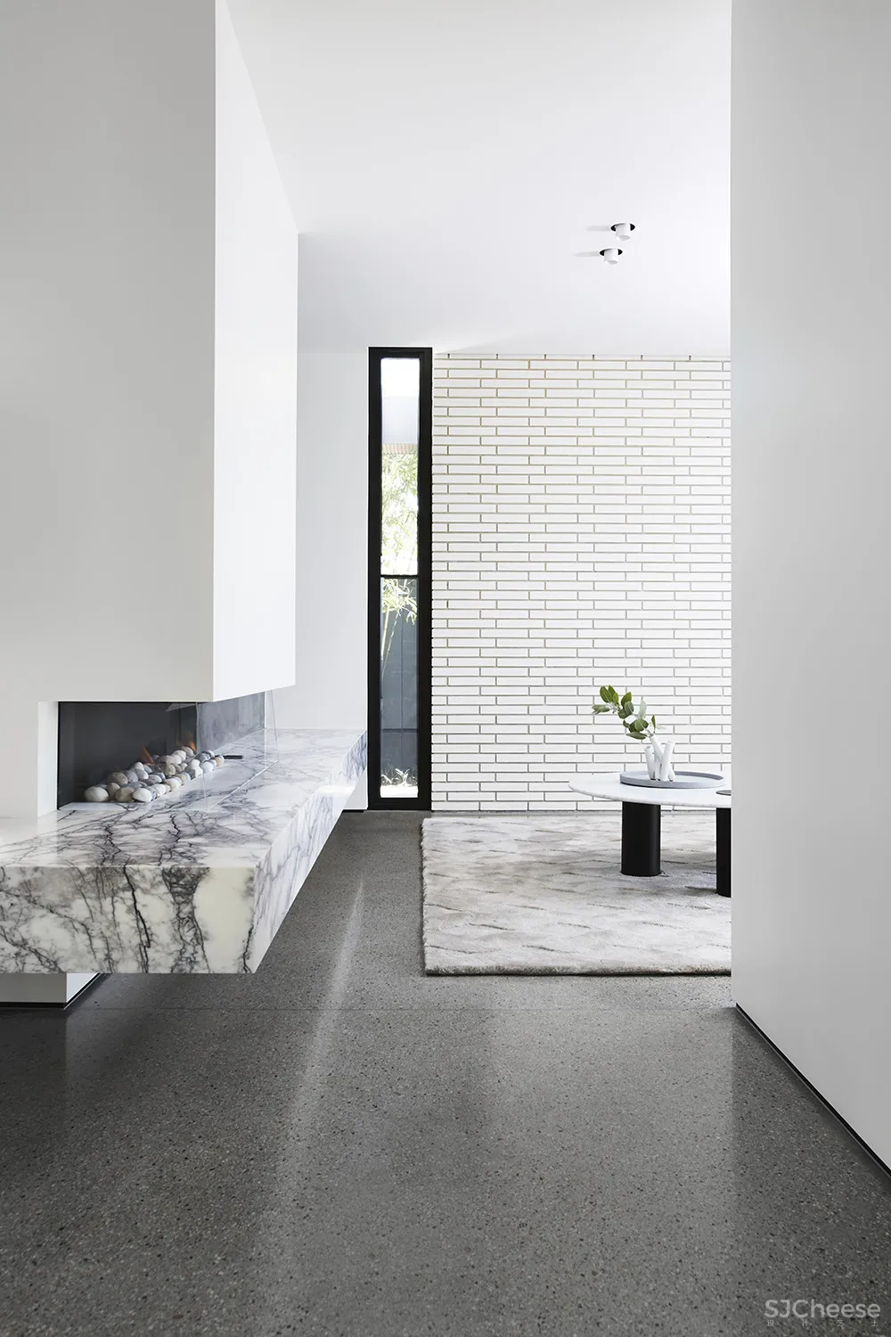 精致而富有细节的极简主义 Mckimm新作