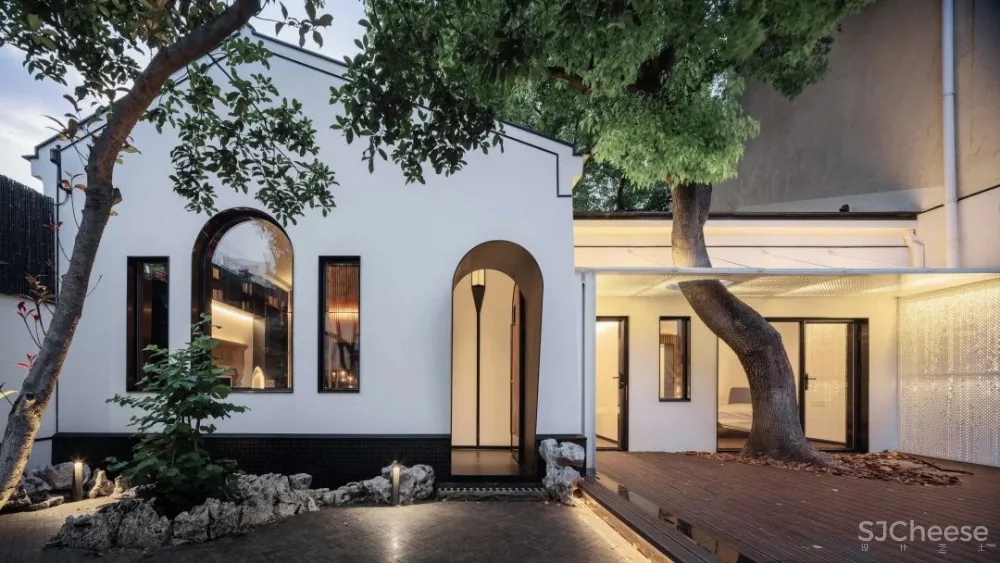 上海 100㎡ 小宅院,花 6 年建成,设计处处有亮点