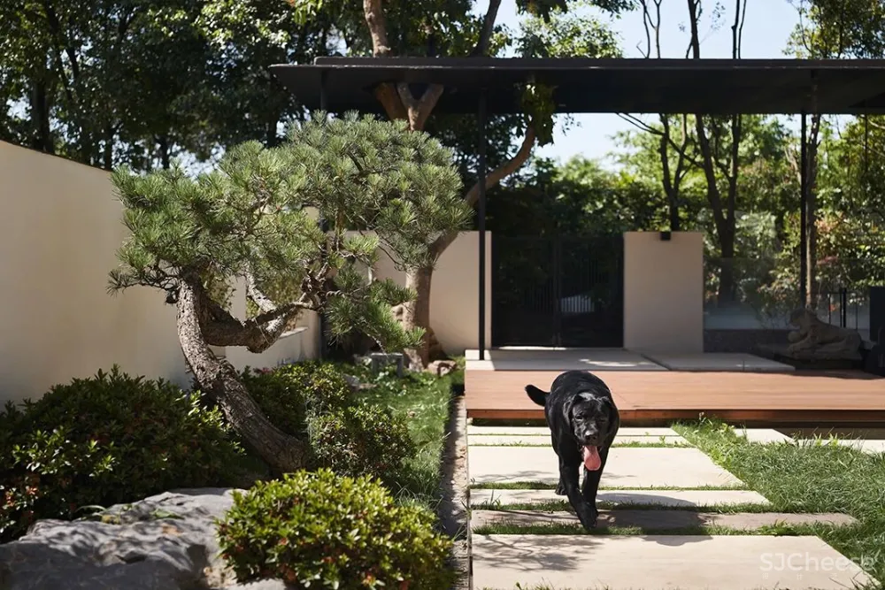 560m² 向心而居大宅，充盈着生活与艺术气息的设计师之家