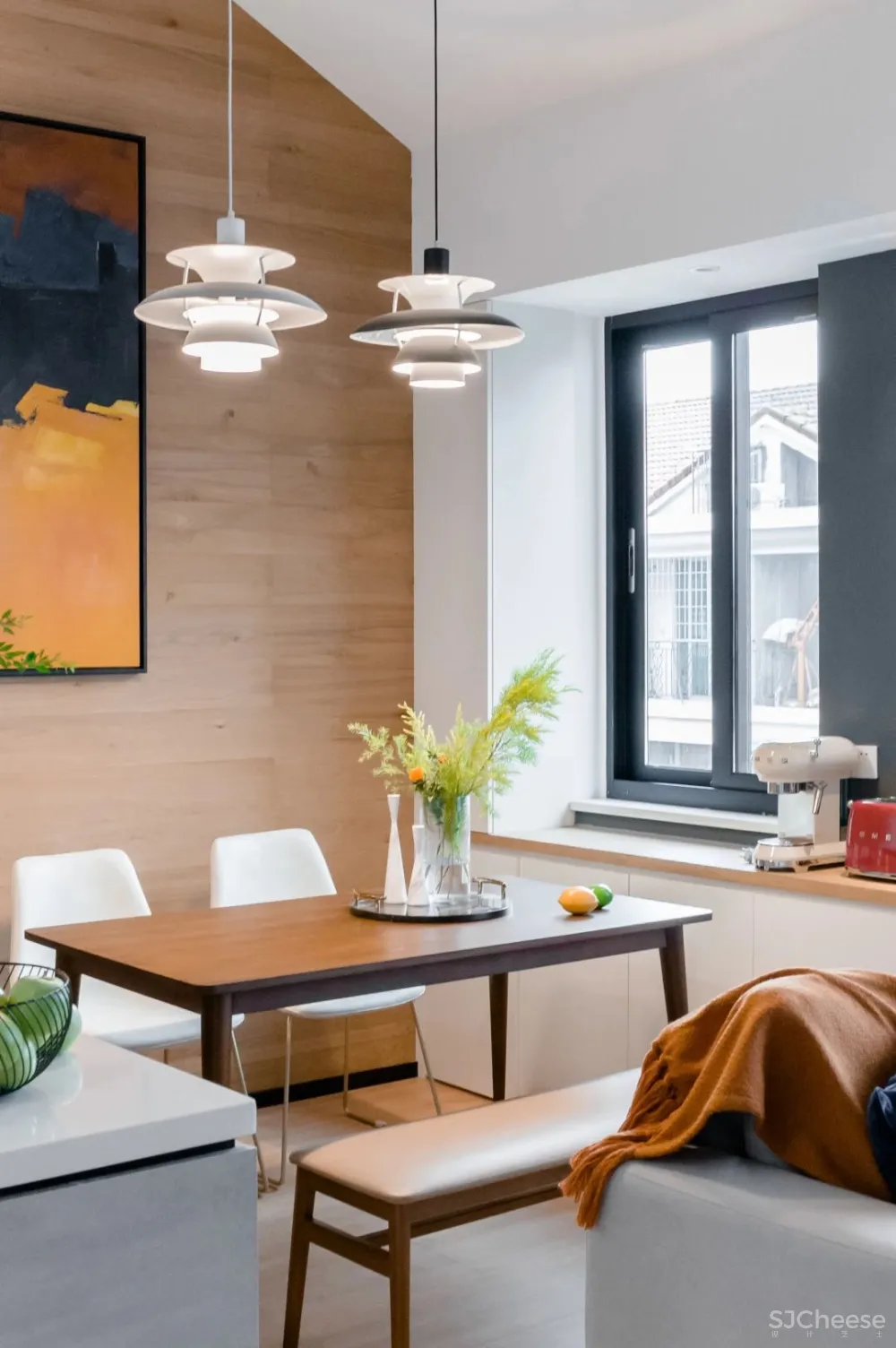 小夫妻买下105㎡奇葩阁楼，砸掉数面墙，“浪费空间”却让幸福暴增！