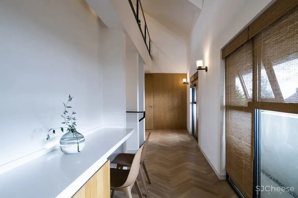 非典型性反乌托邦乡建 面向田野的住宅 空格建筑