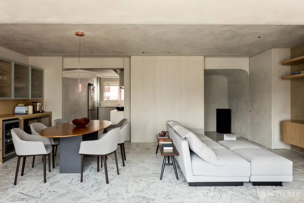 这对夫妇用165平米的家专门招待客人，只做一间卧室却有三间厕所！