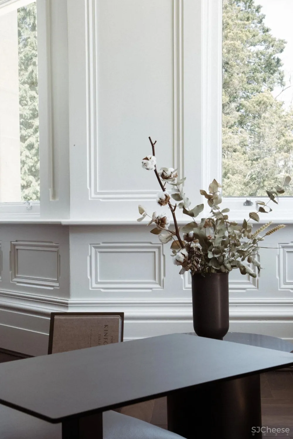 Youth Studio｜Stone Cross ：a Manor House Built in 1878 Modernized