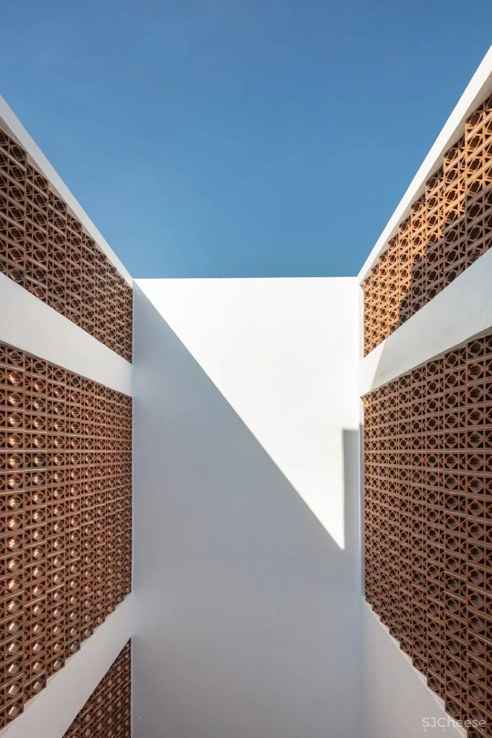 重塑历史建筑下的住宅空间 MM34公寓楼改造 Inca Hernandez