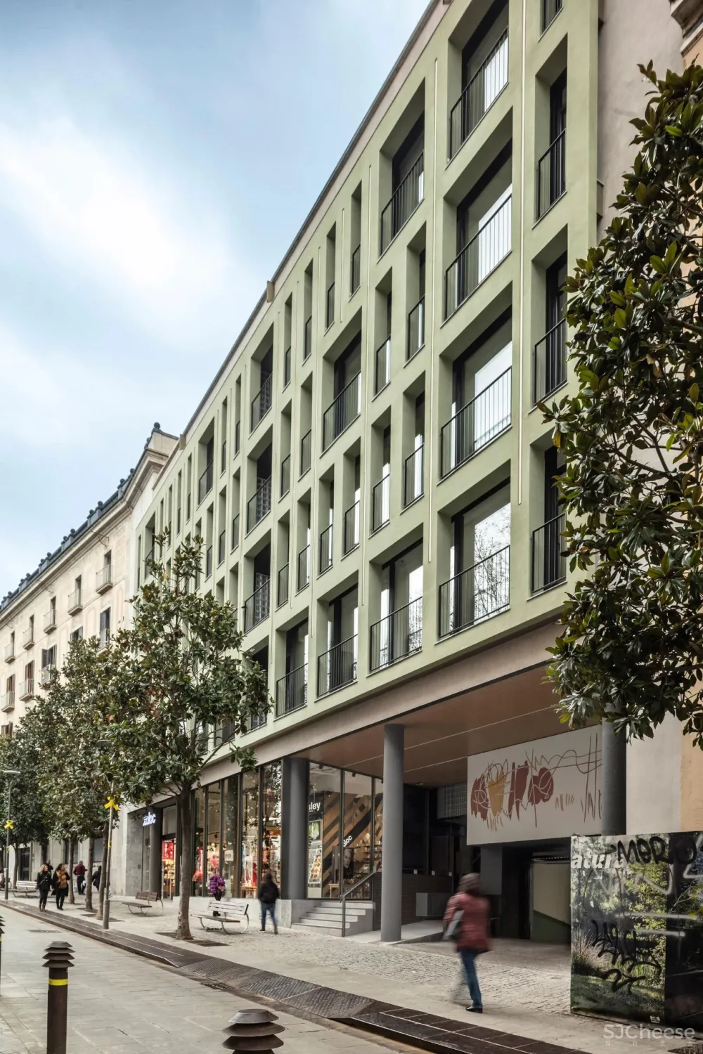 办公楼变身公寓楼,玻璃砖做的中庭,串连起空间之美!