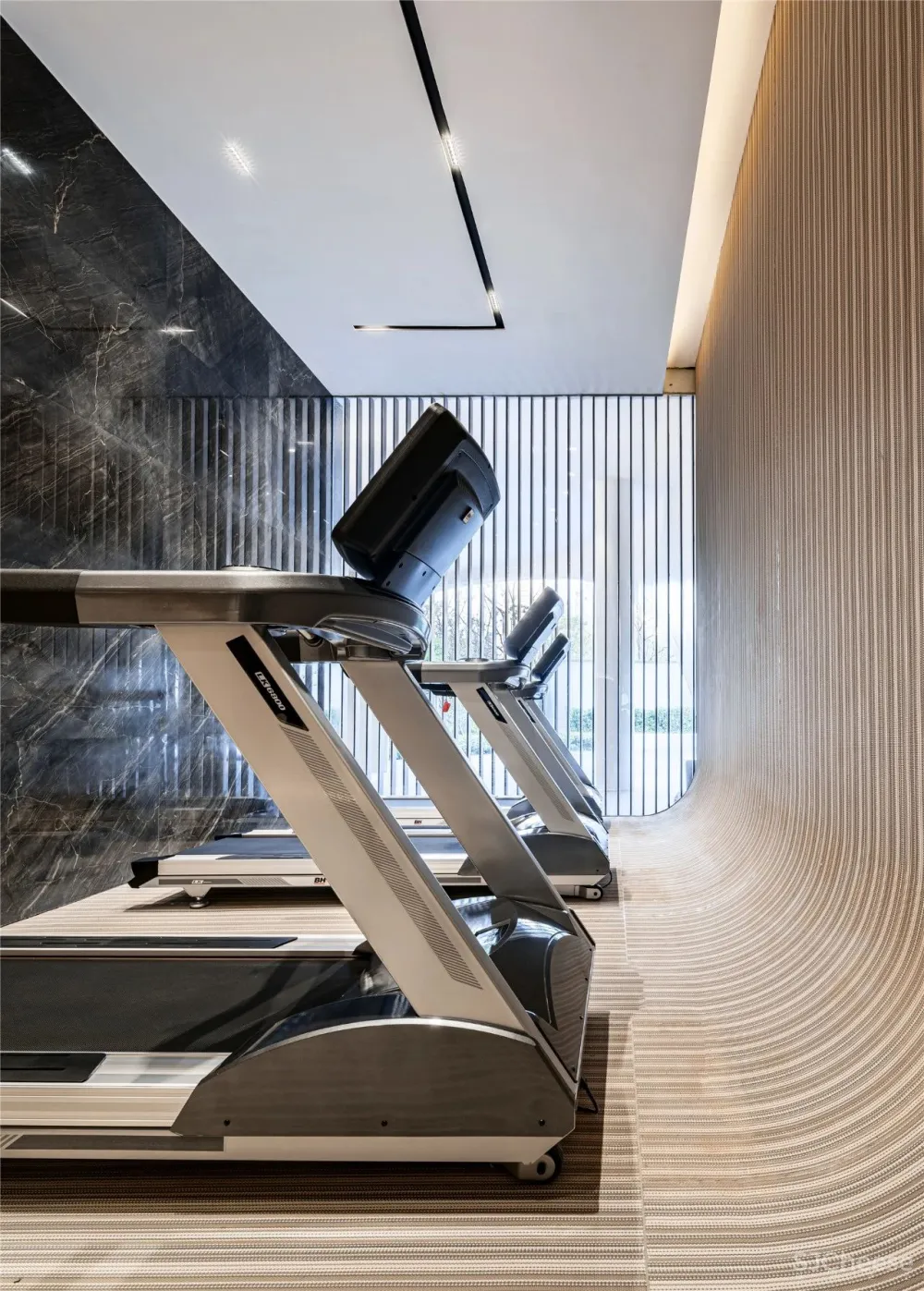 凌子达新作 山麓薄暮下的静谧空间