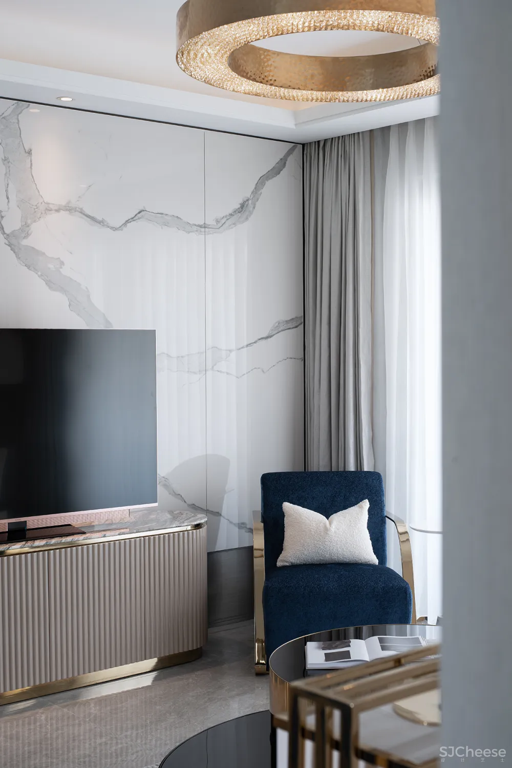 大气精致的155㎡住宅，一抹蓝色唤醒时尚气息！