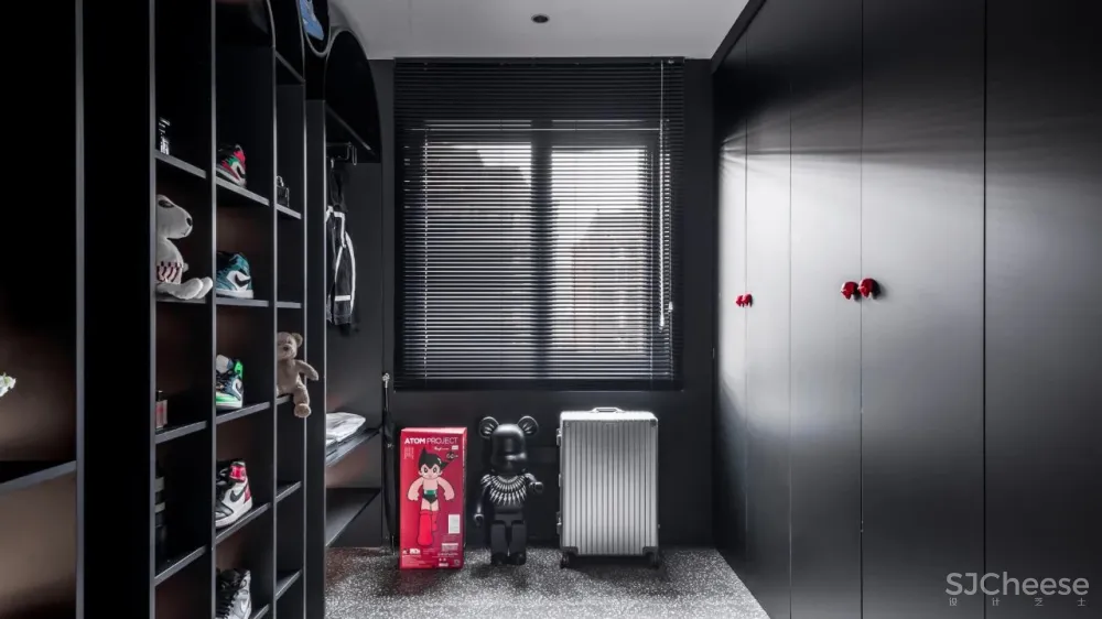 120㎡质感简约私宅,谁说黑色沉闷又压抑?