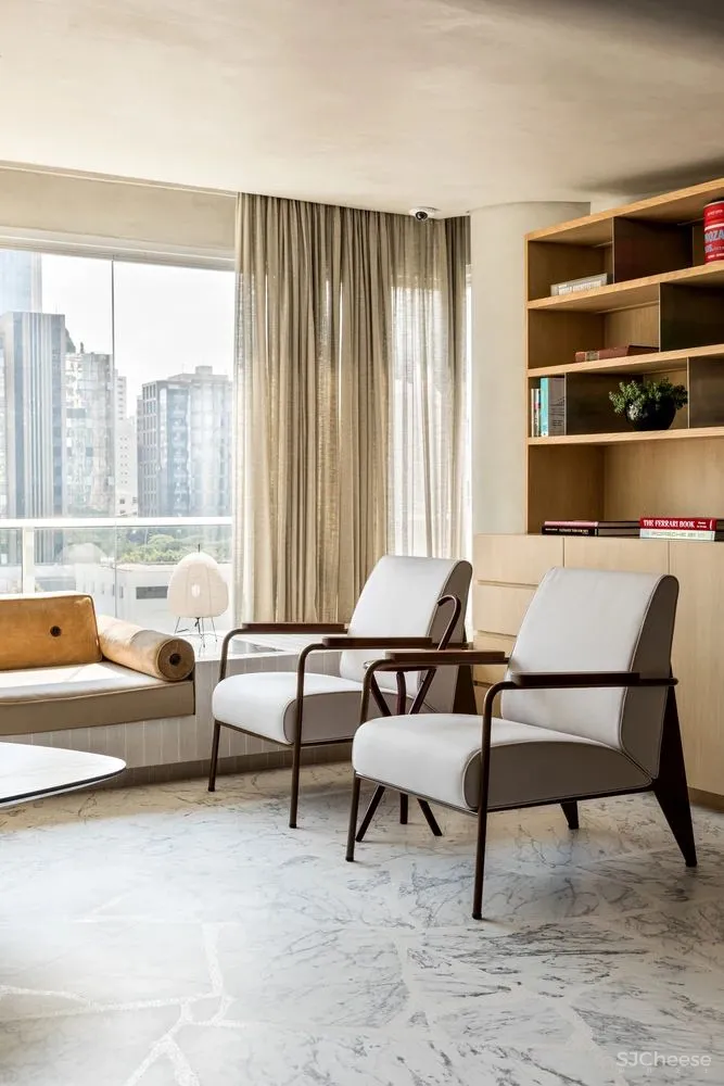 这对夫妇用165平米的家专门招待客人，只做一间卧室却有三间厕所！