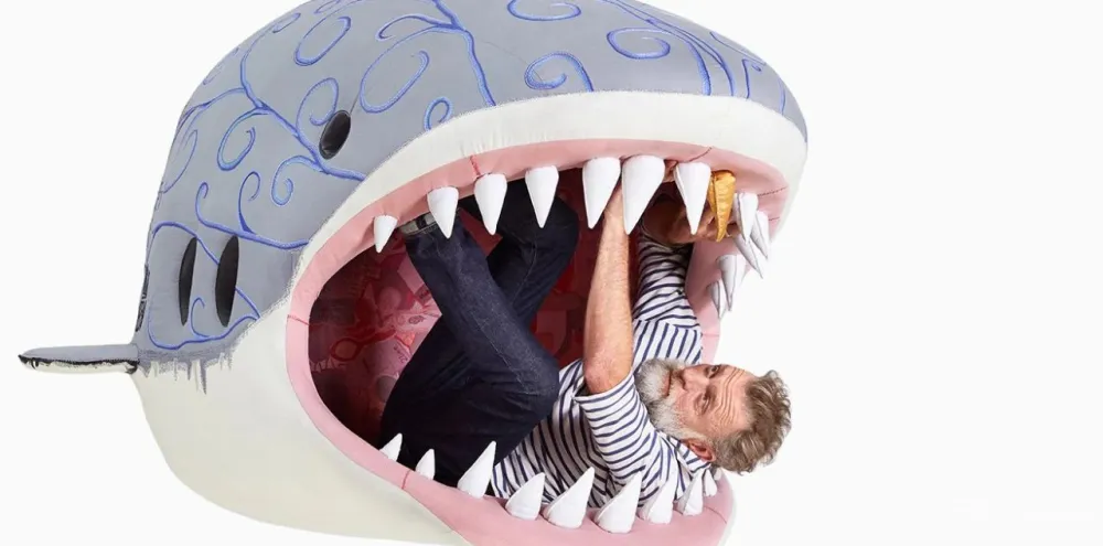 跨界狂人竟用茅草打造超级鸟巢住宅，这就是怪诞的野奢生活！