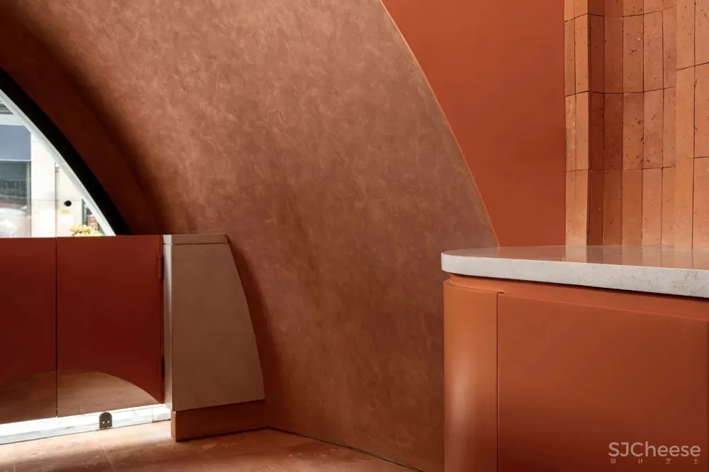 火山石 红砖,47㎡球形空间的暧昧与冲突!