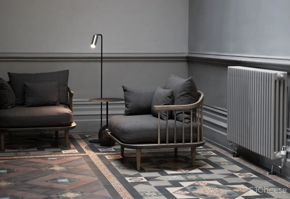 Youth Studio｜Stone Cross ：a Manor House Built in 1878 Modernized