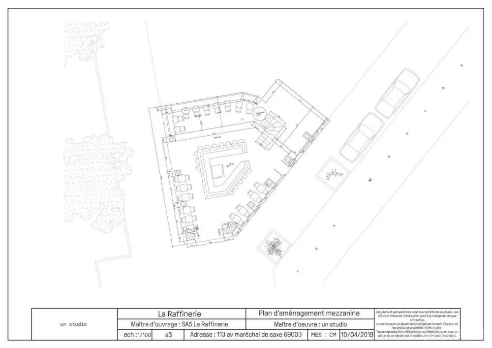 La Raffinerie Modernist Beer Bar in Lyon by Un Studio.