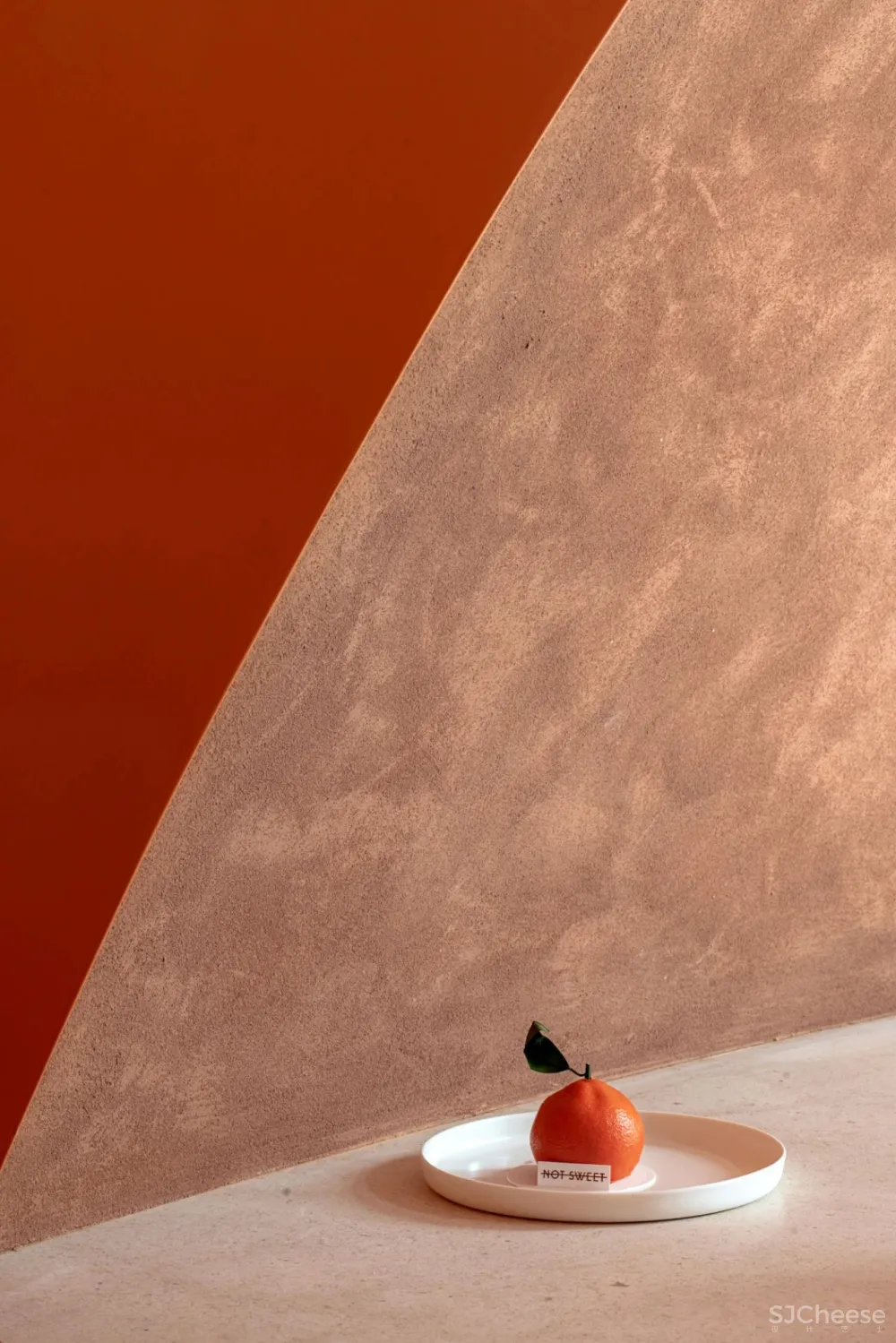 火山石 红砖,47㎡球形空间的暧昧与冲突!