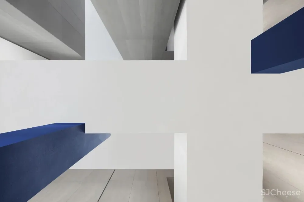 丁 鹏 文 极 简 到 极 致！